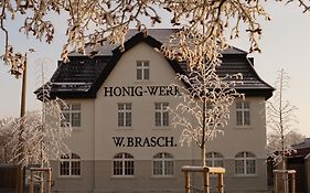 Remise Brasch - Zwischen Bahnhof und Elbe